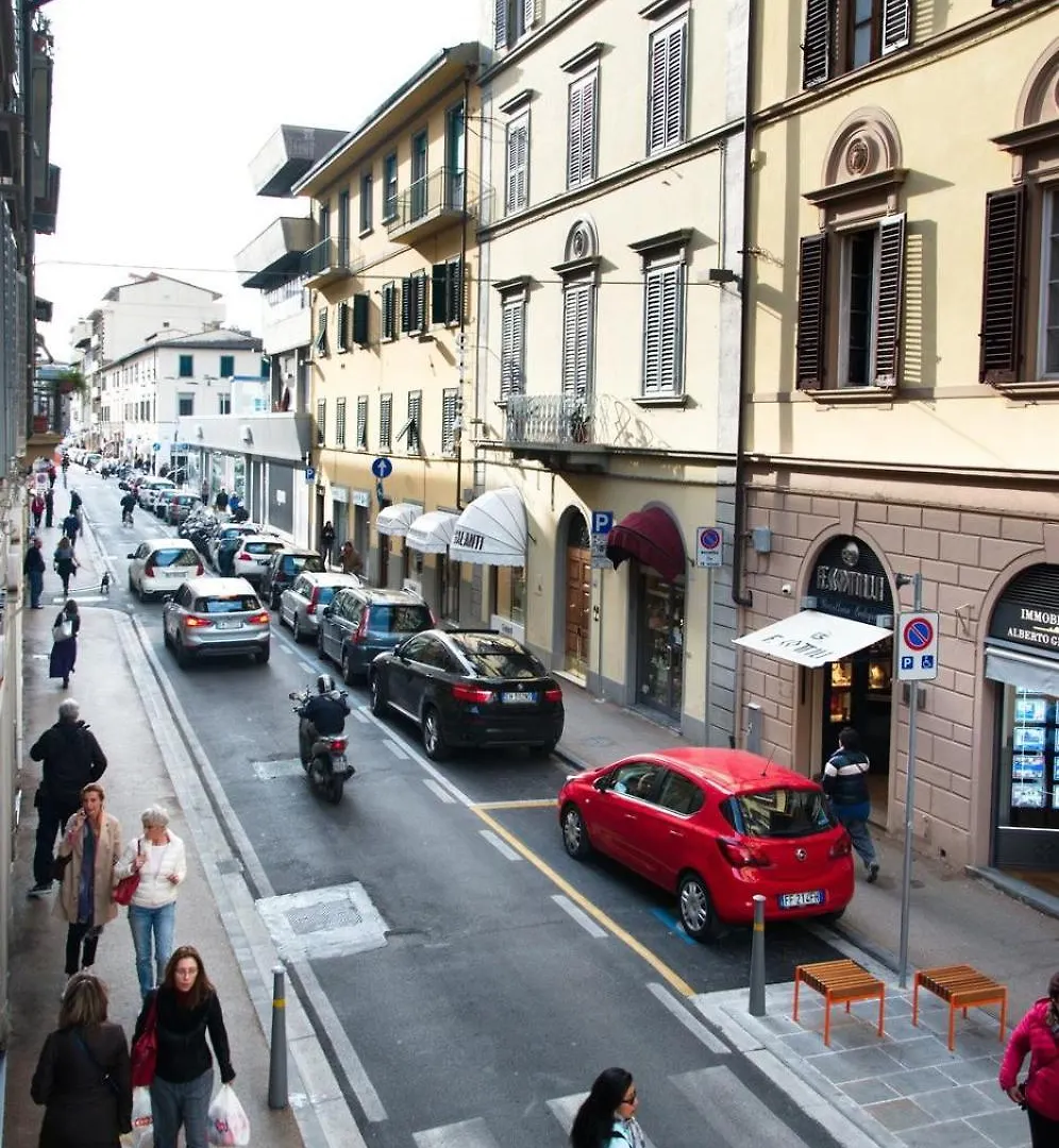 Elegant Apartment 300M From Old Town Center Florencia