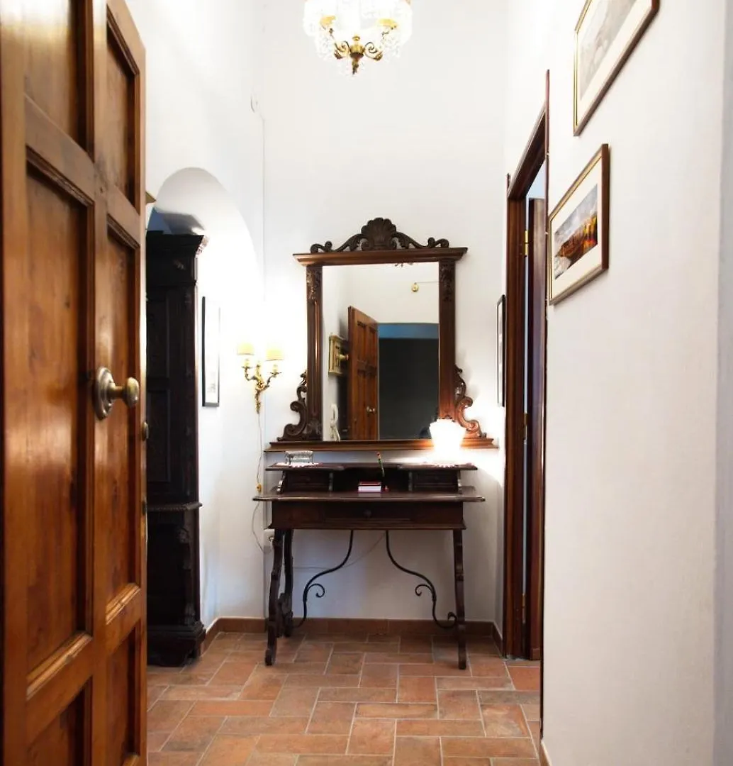 Elegant Apartment 300M From Old Town Center Florencia